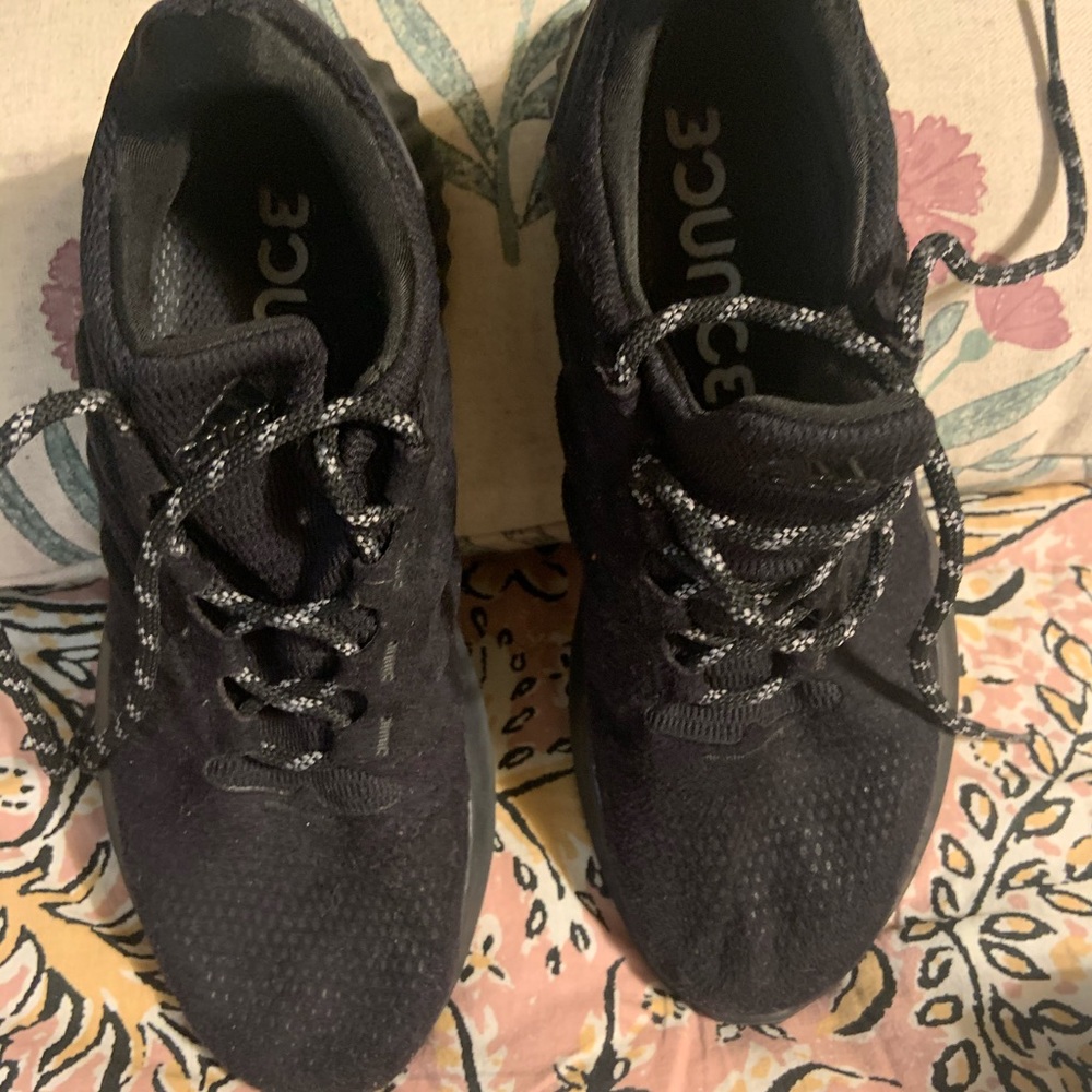 Adidas Bounce size 8